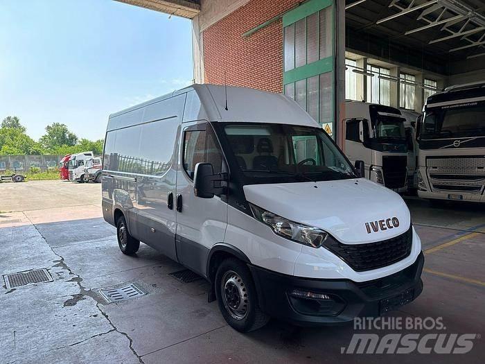 Iveco 35S16 Lätta skåpbilar