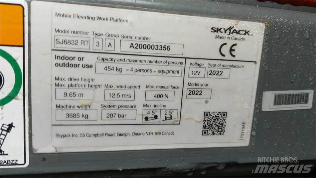 SkyJack 6832RT Saxliftar