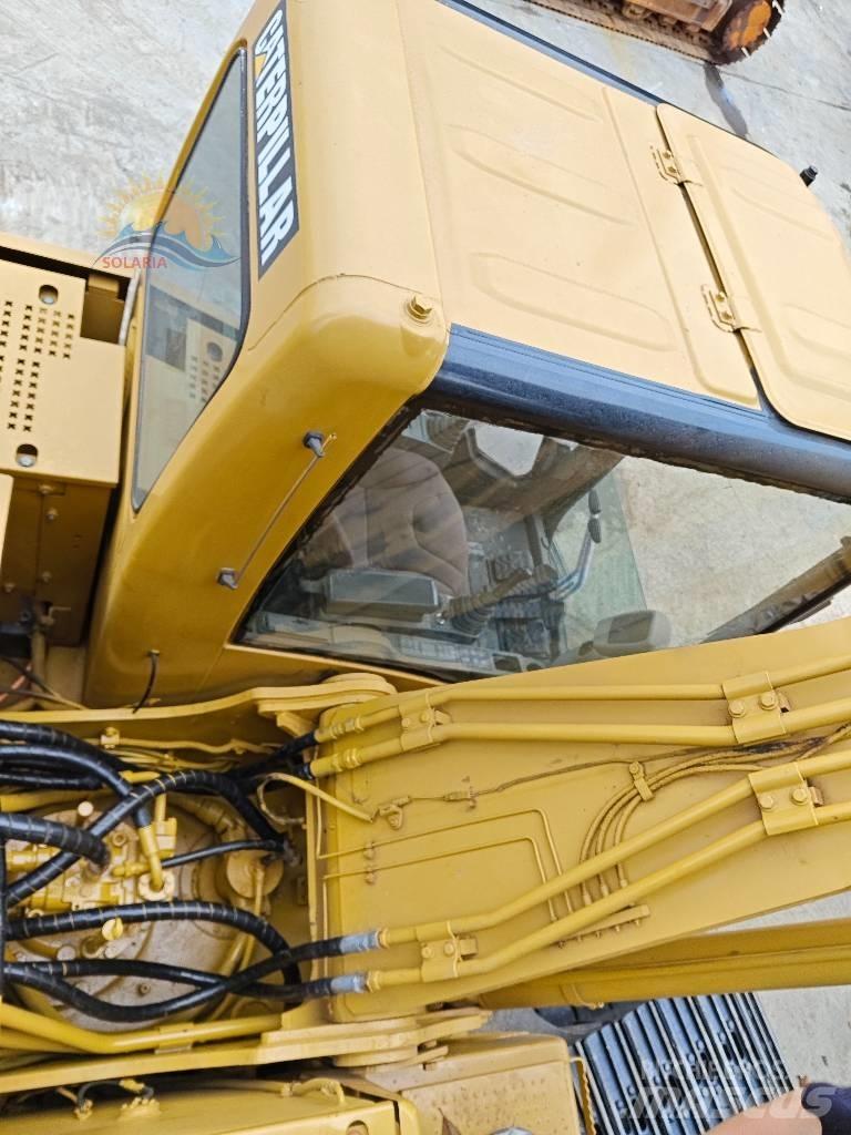 CAT 320 C L Bandgrävare