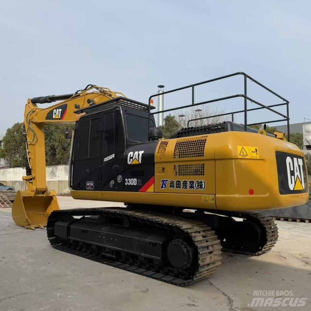 CAT 330 D L Bandgrävare