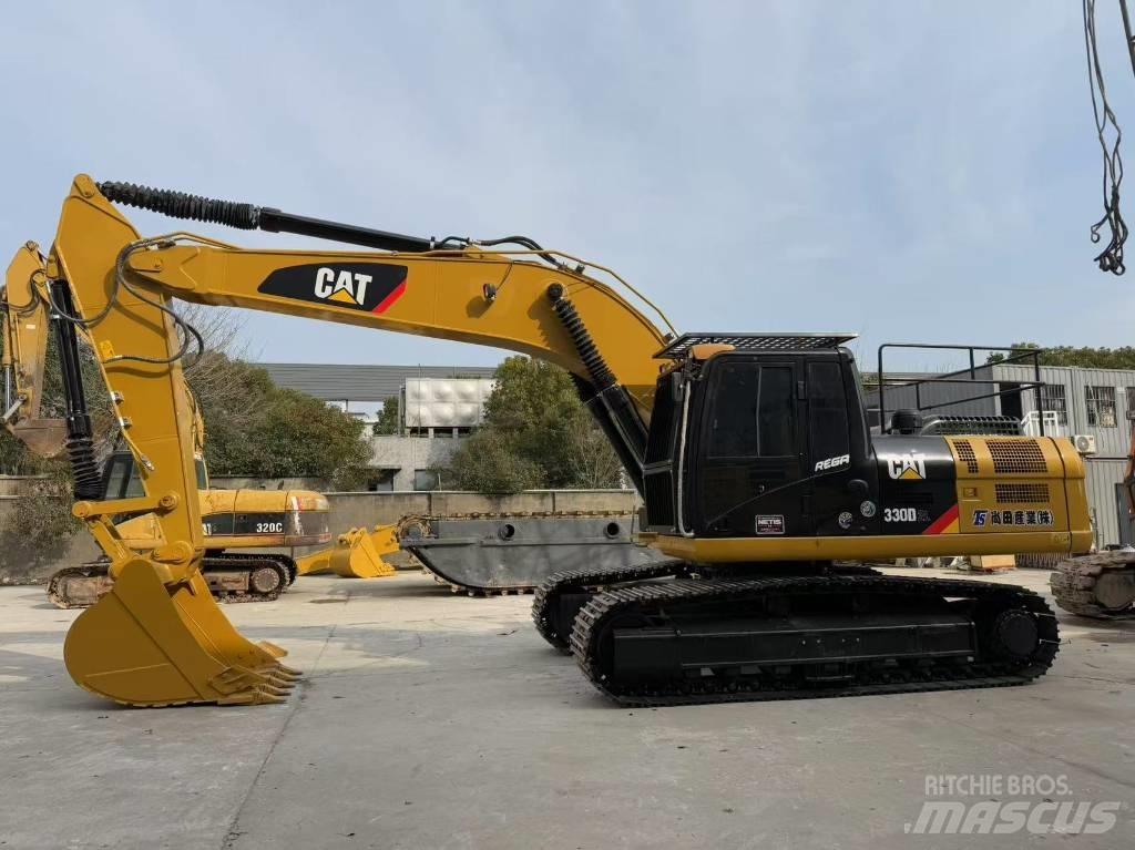 CAT 330 D L Bandgrävare