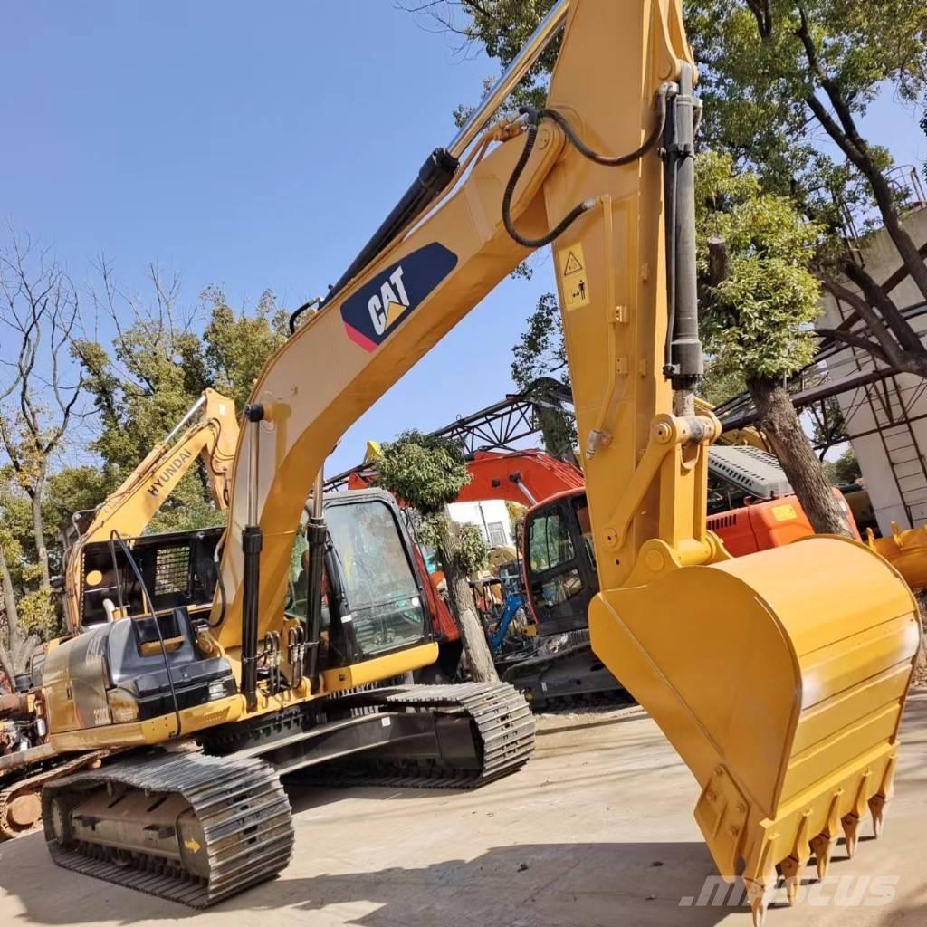 CAT 320 D L Bandgrävare