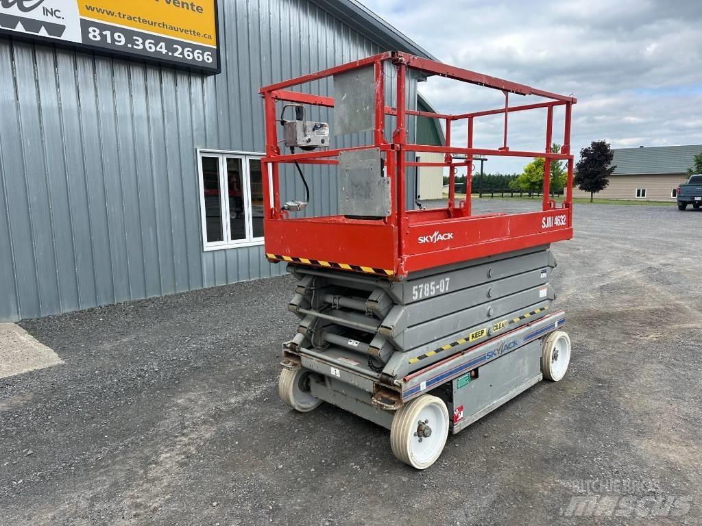 SkyJack SJ 4632 Saxliftar