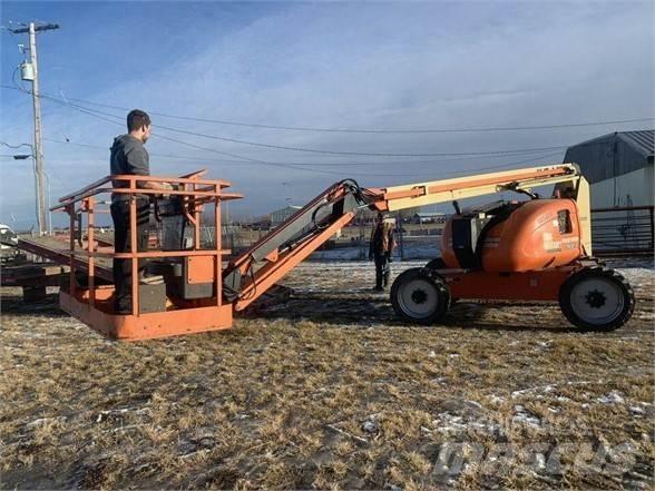JLG 600AJ Bomliftar
