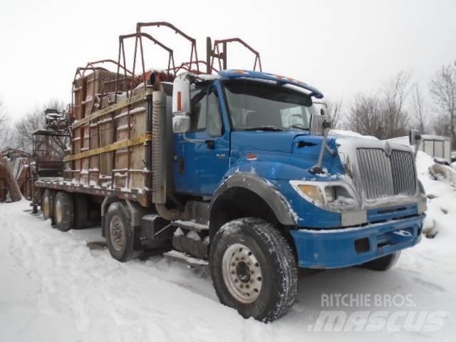 International 4600 Flakbilar