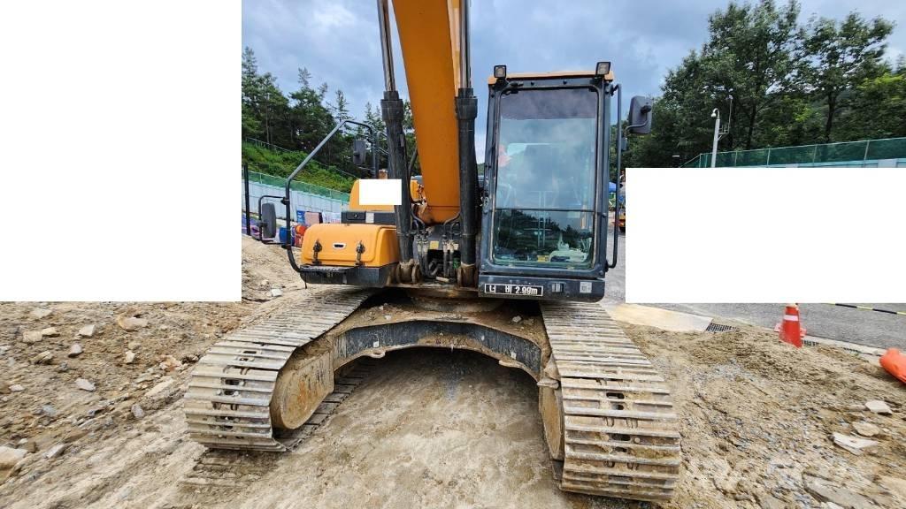 Hyundai HX 220 Bandgrävare
