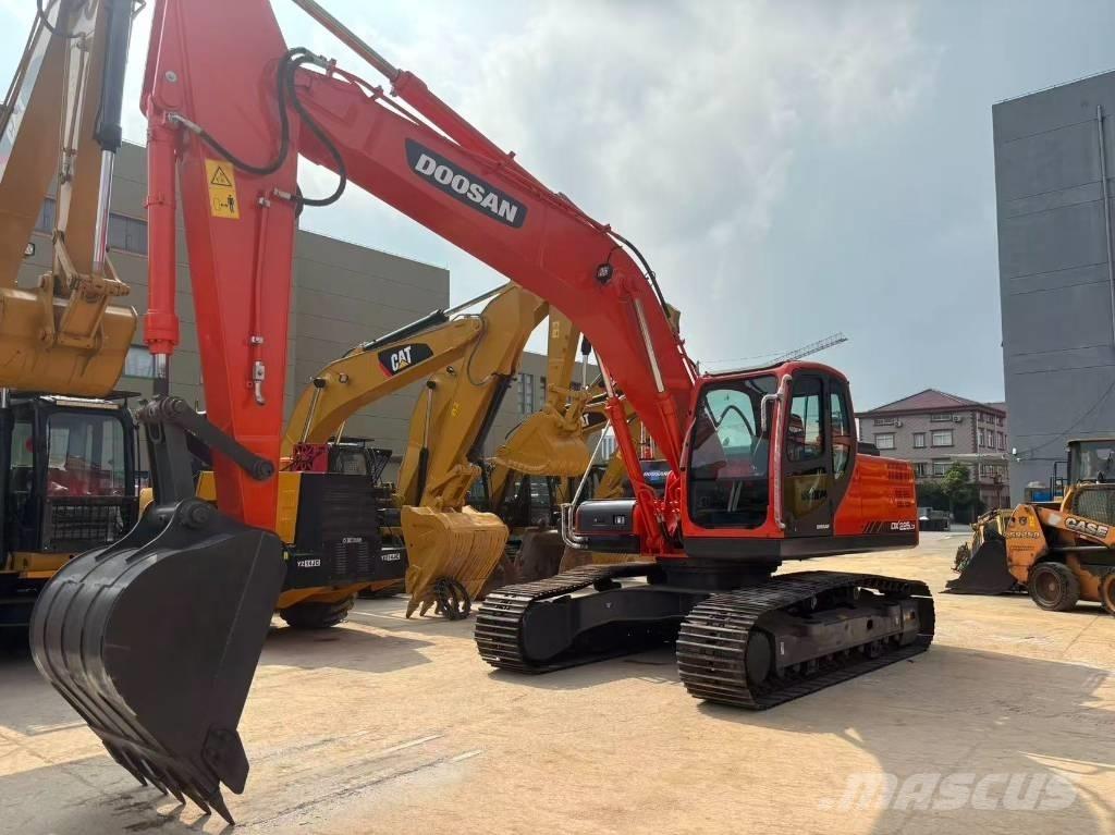 Doosan 225 LC Bandgrävare