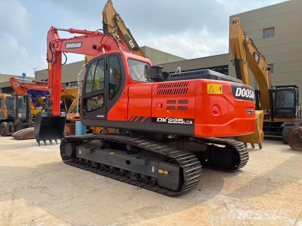 Doosan 225 LC Bandgrävare