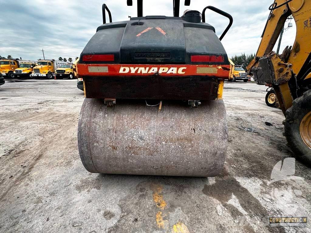 Dynapac CC 222 HF Tvåvalsvältar