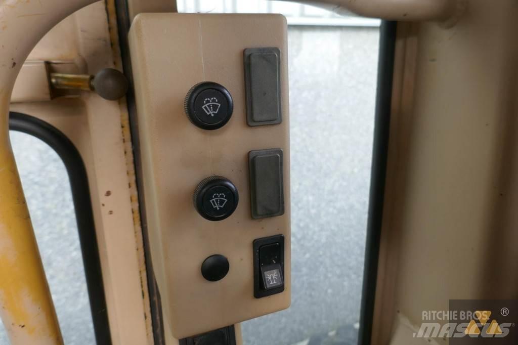 CAT 140H Väghyvlar