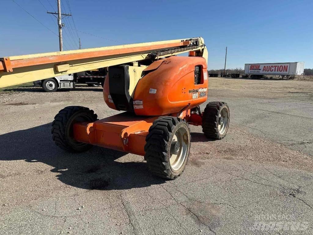 JLG 600A Bomliftar