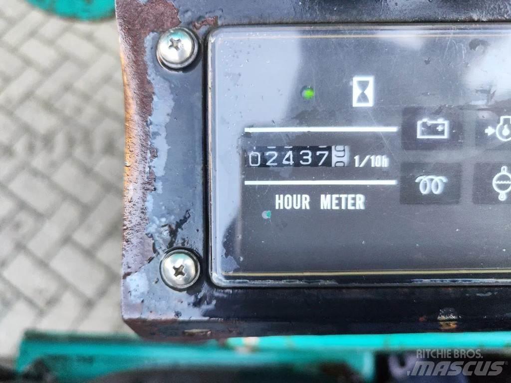 Maeda MC 305 Minikranar