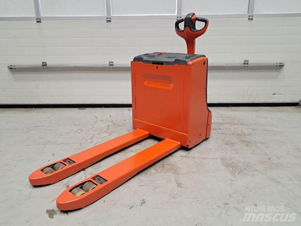 Linde T16 Låglyftare utan plattform