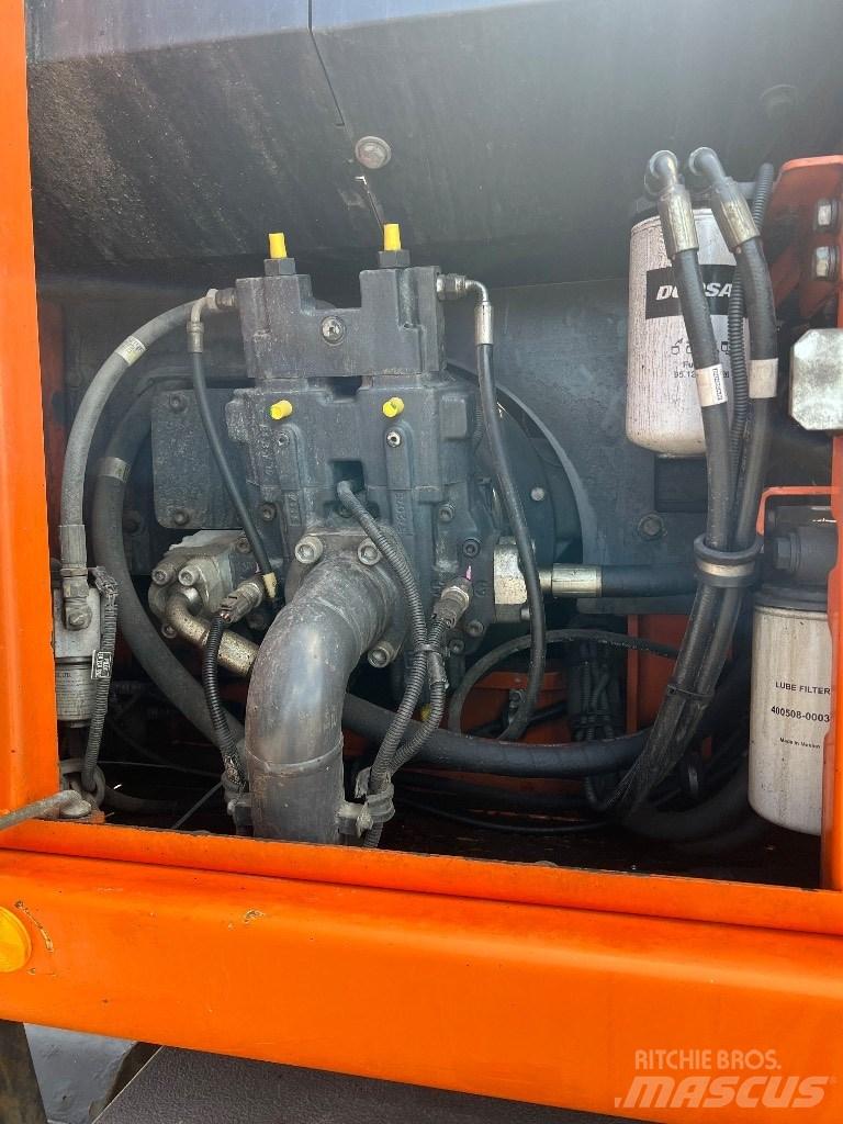 Doosan DX 160 W-3 Hjulgrävare