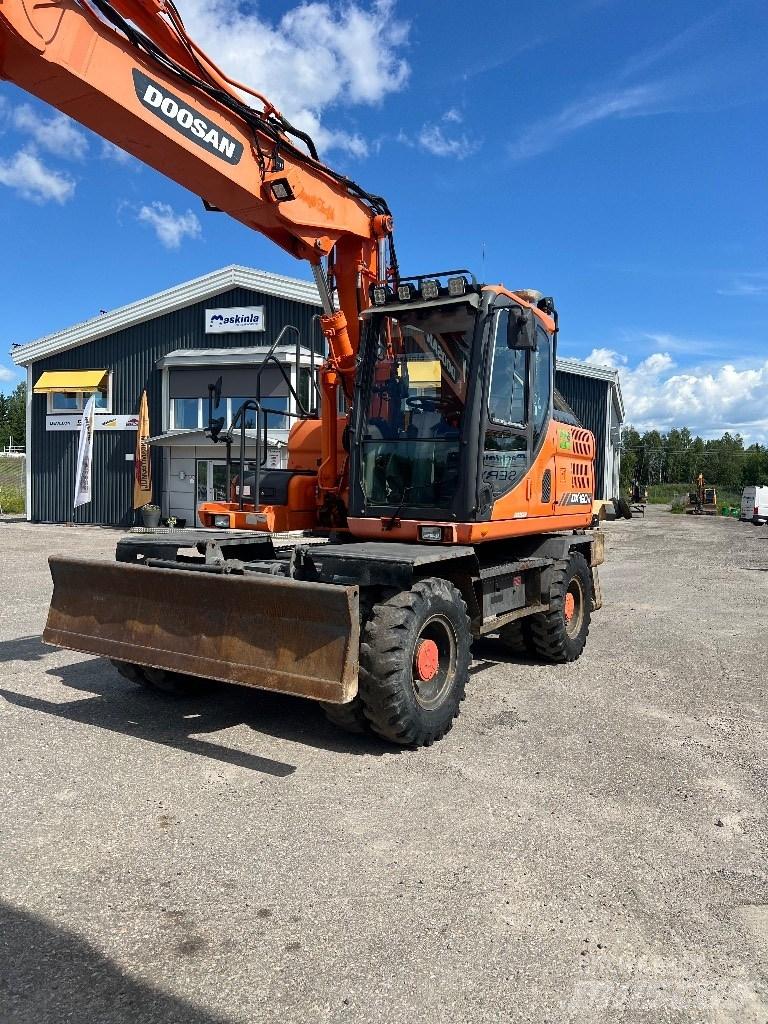 Doosan DX 160 W-3 Hjulgrävare