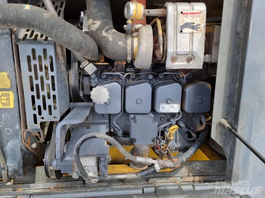 Komatsu PW 130-7K Hjulgrävare