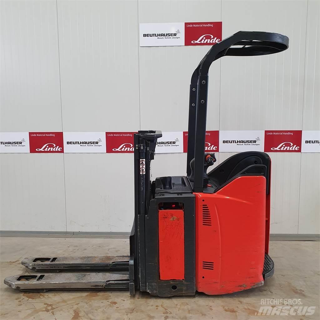 Linde D12SP Staplare-led