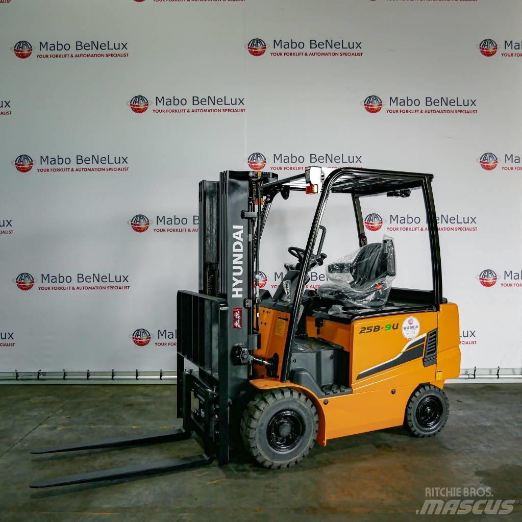 Hyundai 25B-9U Dieselmotviktstruckar
