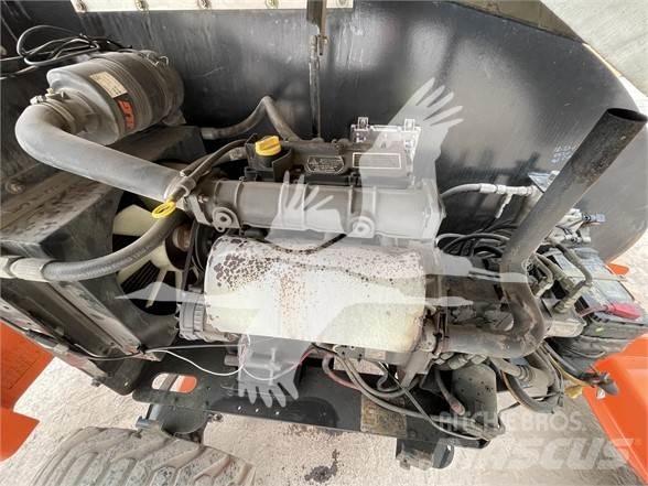 JLG 460SJ Teleskop bomliftar