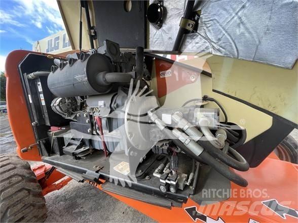 JLG 600AJ Bomliftar