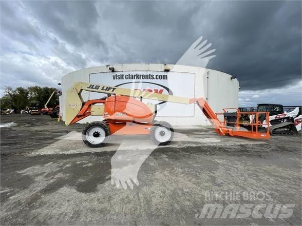 JLG 600AJ Bomliftar