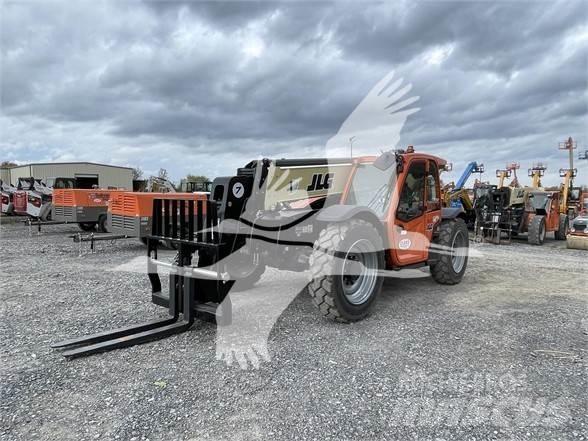 JLG 742 Teleskoplastare