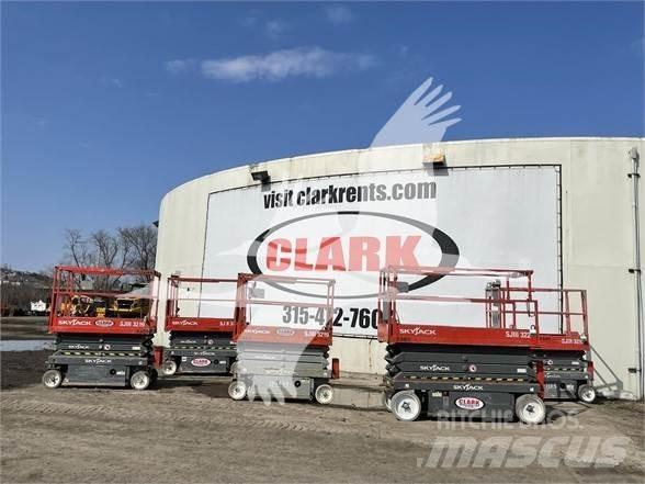 SkyJack SJ3219 Saxliftar