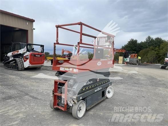 SkyJack SJ3226 Saxliftar