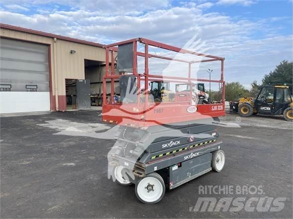 SkyJack SJ3226 Saxliftar