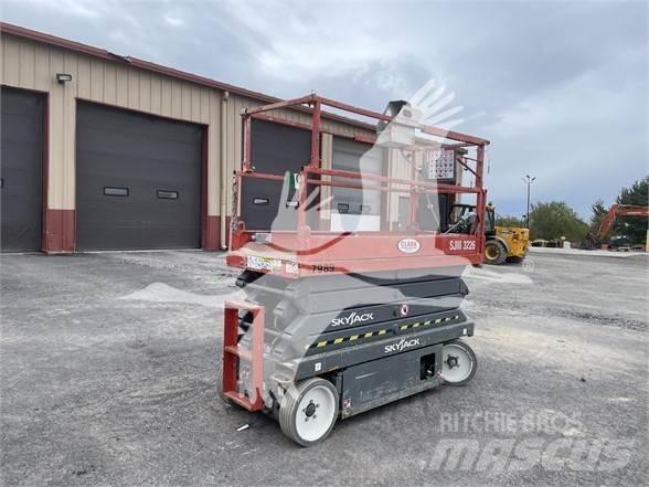 SkyJack SJ3226 Saxliftar