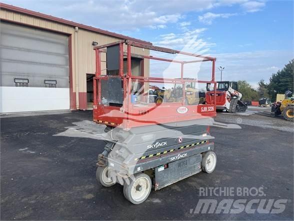 SkyJack SJ3226 Saxliftar