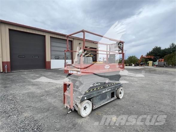 SkyJack SJ3226 Saxliftar