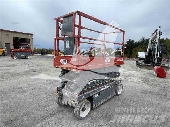 SkyJack SJ3226 Saxliftar