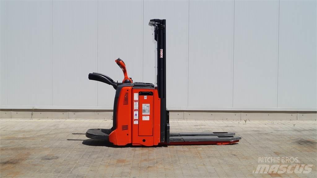 Linde D12AP Staplare-led