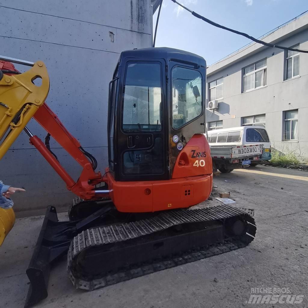 Hitachi ZX 40 U Minigrävare < 7t