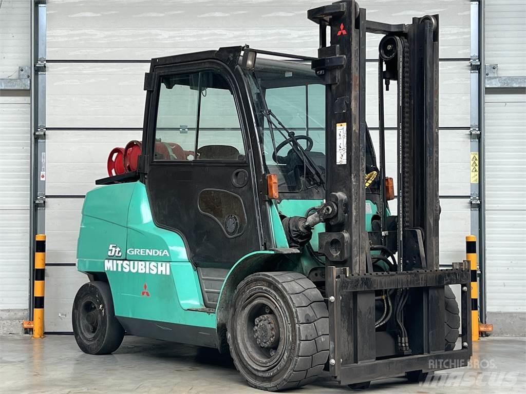 Mitsubishi FG 55 N Gasolmotviktstruckar