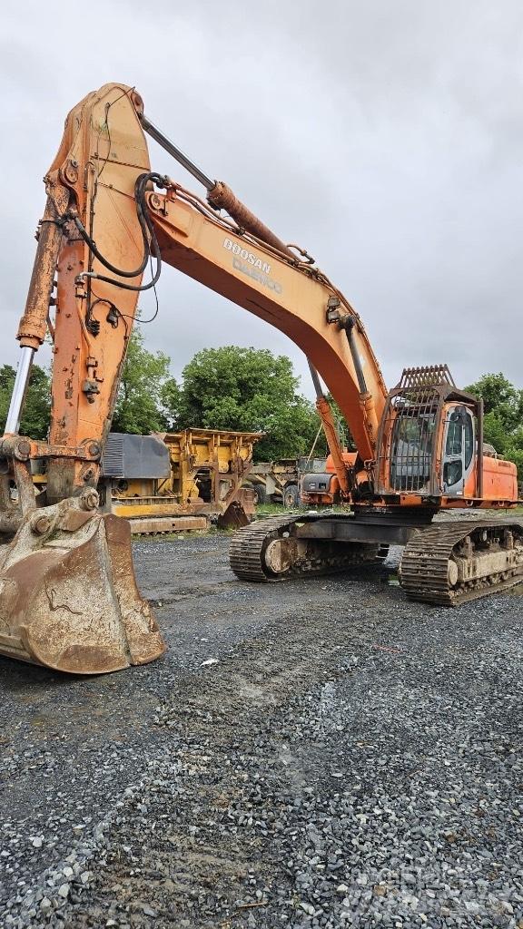 Doosan Dx480 Bandgrävare