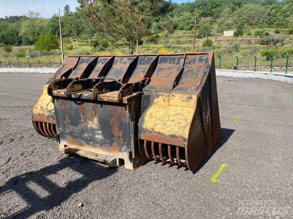 Volvo L 180 Redskapsfäste/ adaptrar