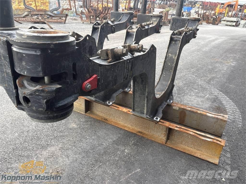 Komatsu 855 Redskap till skogsmaskiner