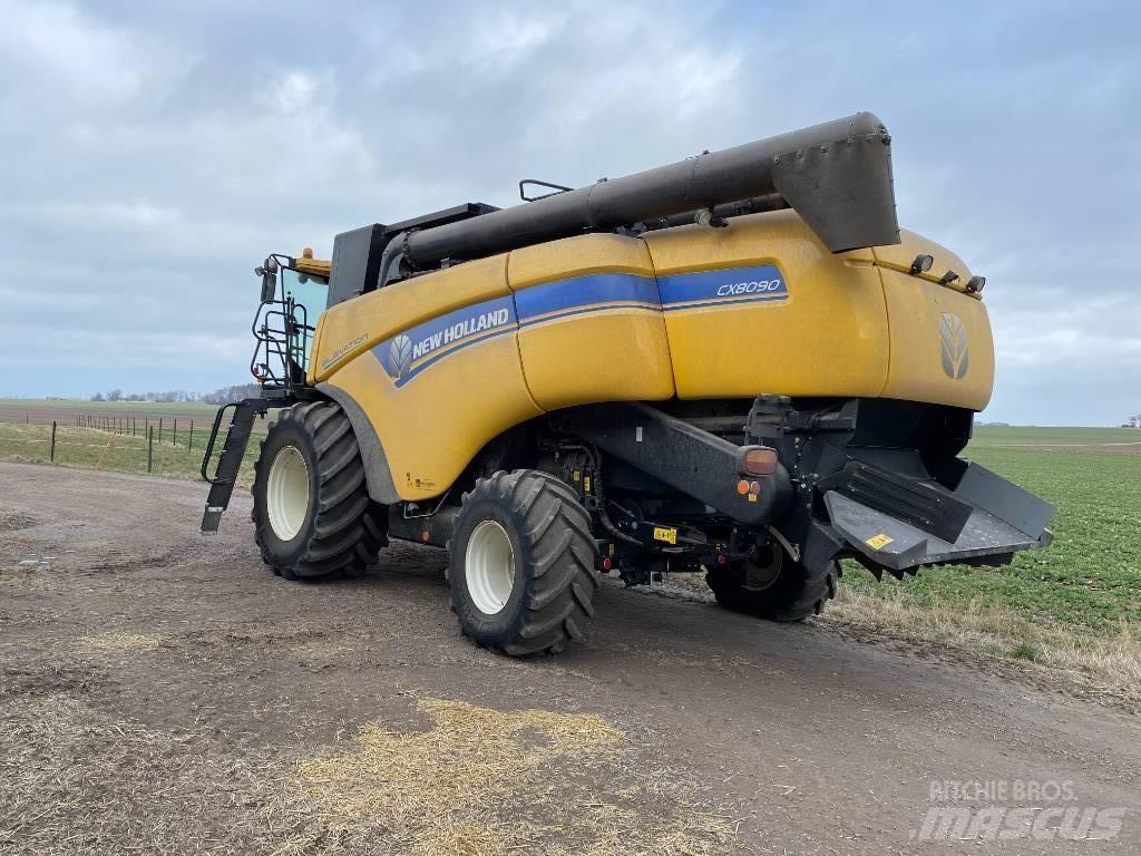 New Holland CX 8090 Skördetröskor