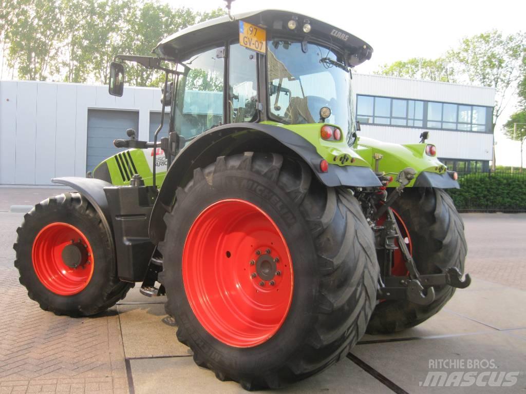 CLAAS Arion 650 CIS Traktorer