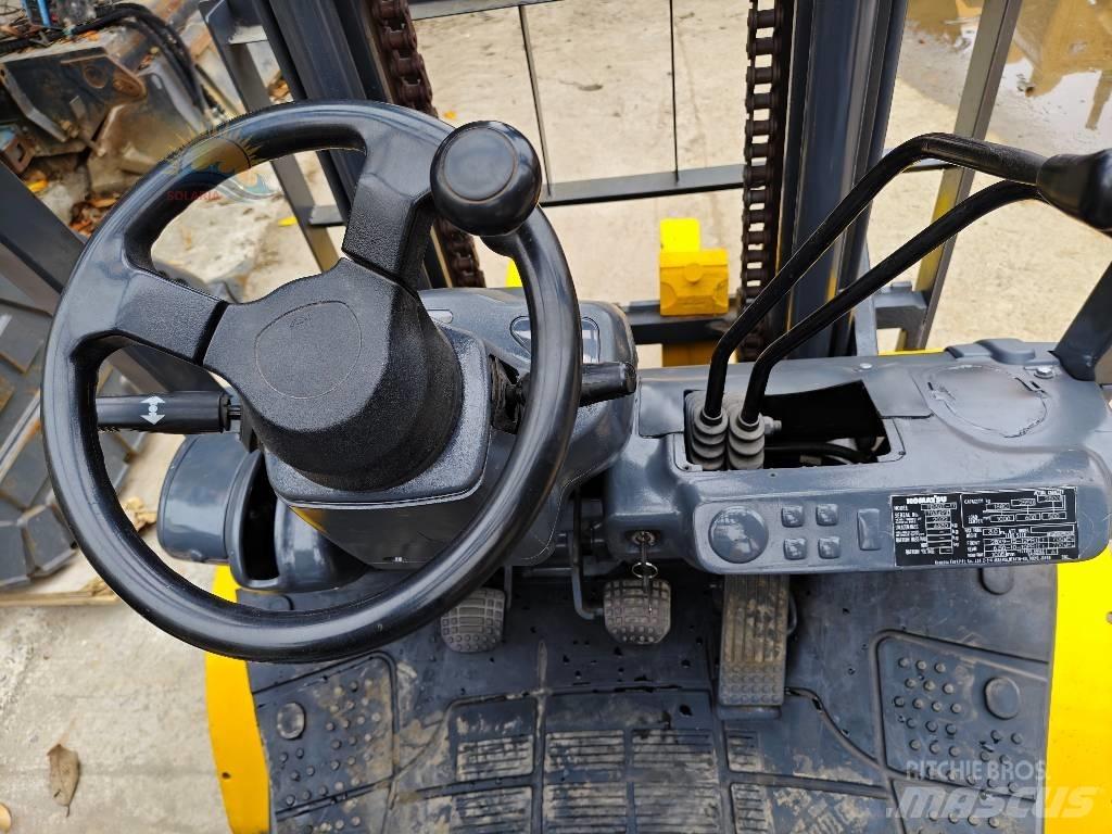 Komatsu FD 30 T-17 Dieselmotviktstruckar