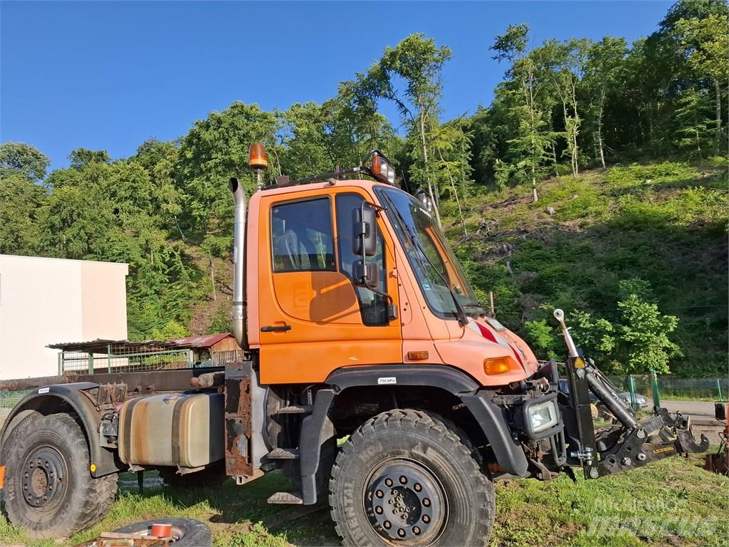 Unimog U500 Redskapsbärare