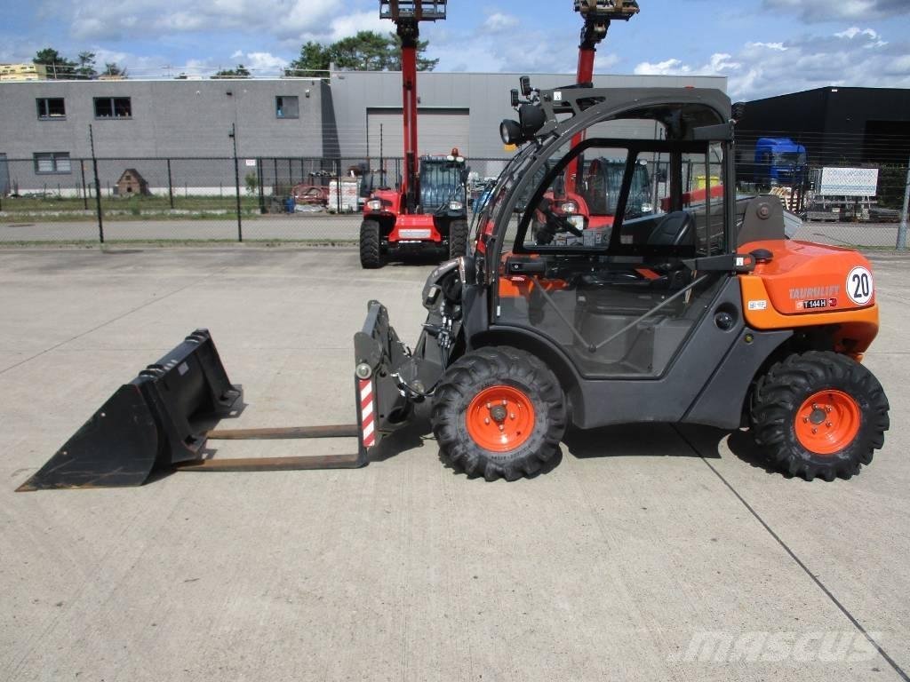 Ausa T144 H X4 (071) Teleskoplastare