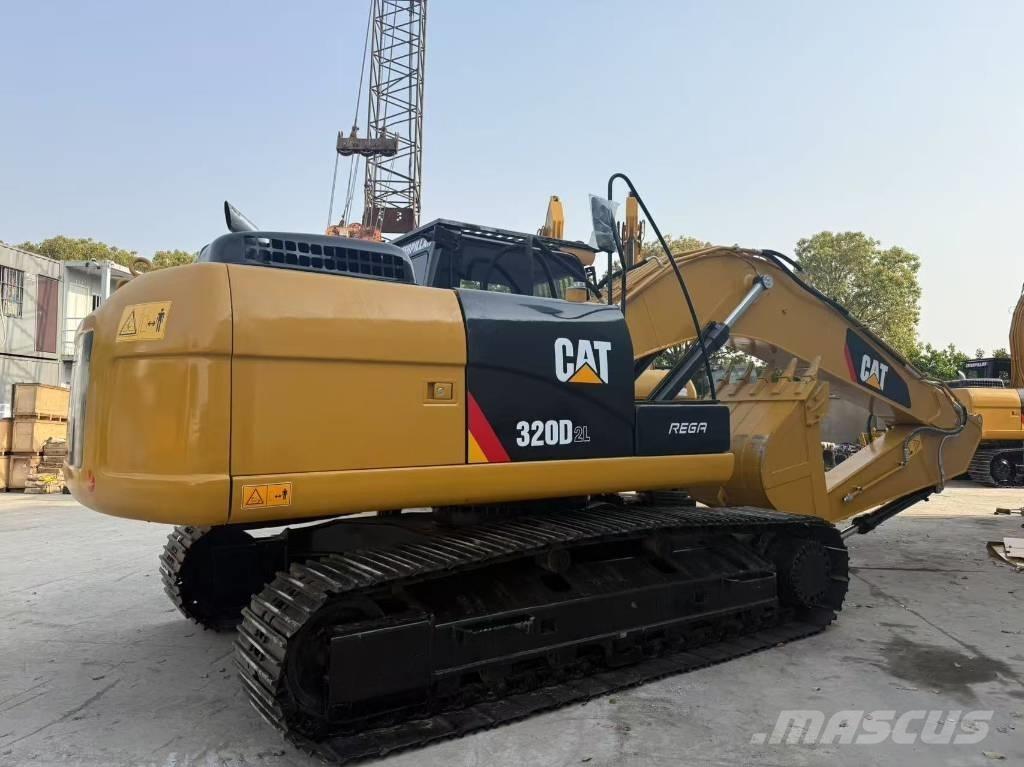 CAT 320d2 Midigrävmaskiner 7t - 12t