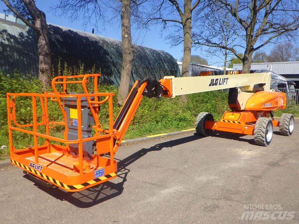 JLG E600JP Teleskop bomliftar