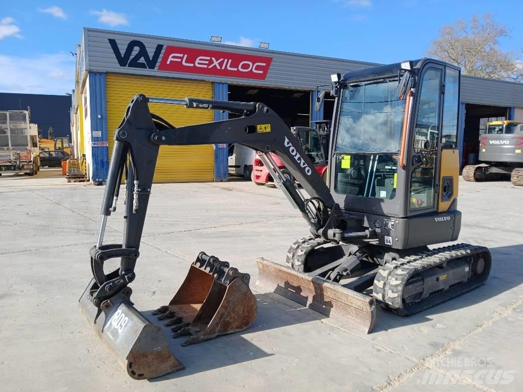 Volvo JECR25D Minigrävare < 7t