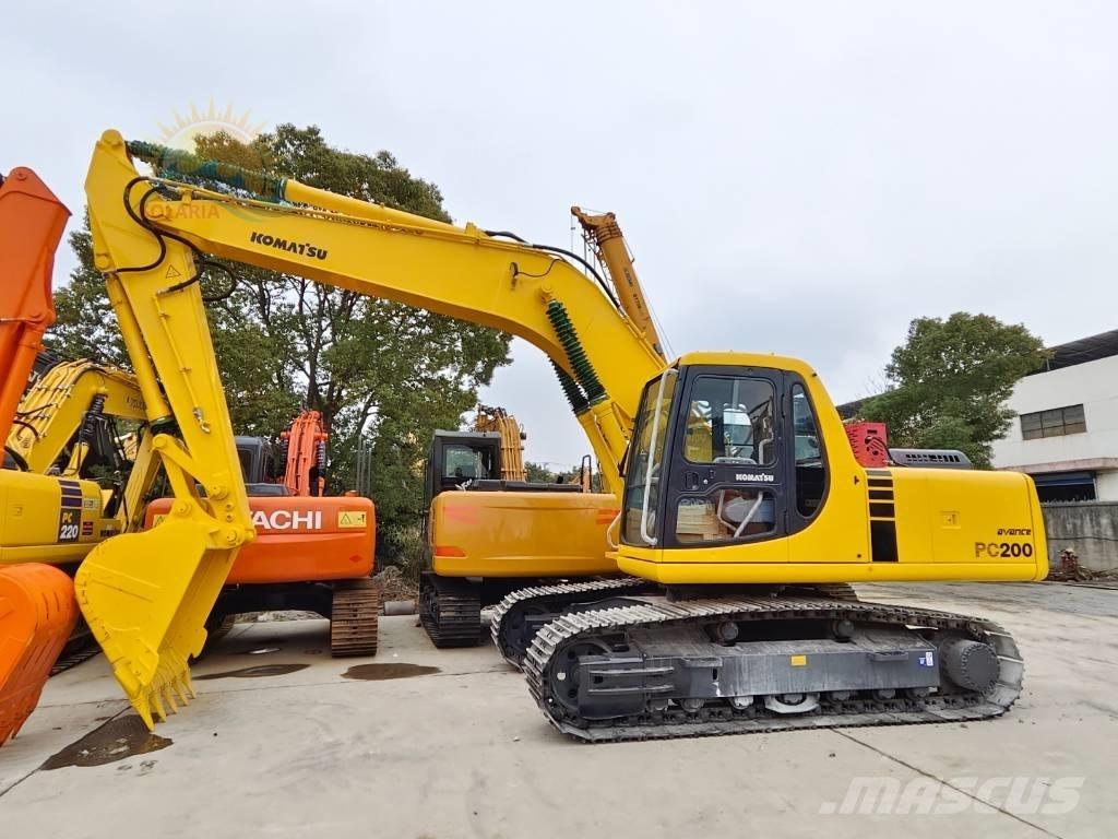Komatsu PC 200-6 Bandgrävare