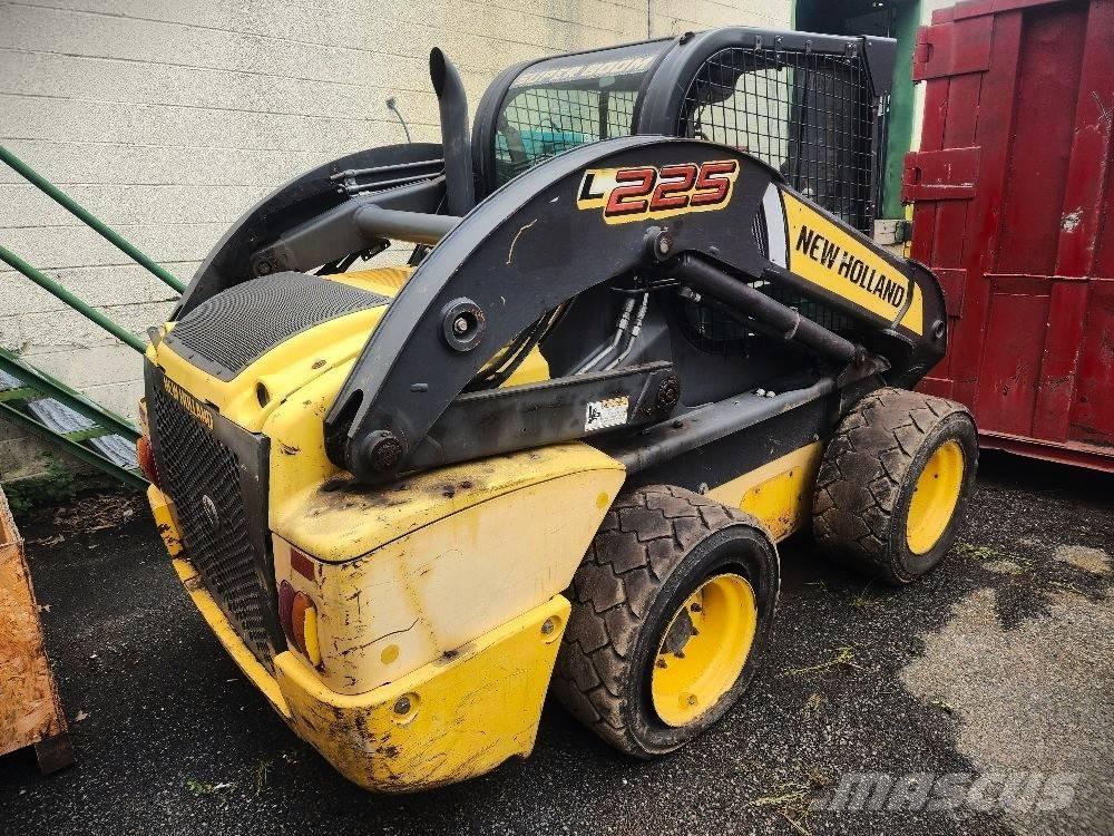 New Holland 225L Kompaktlastare