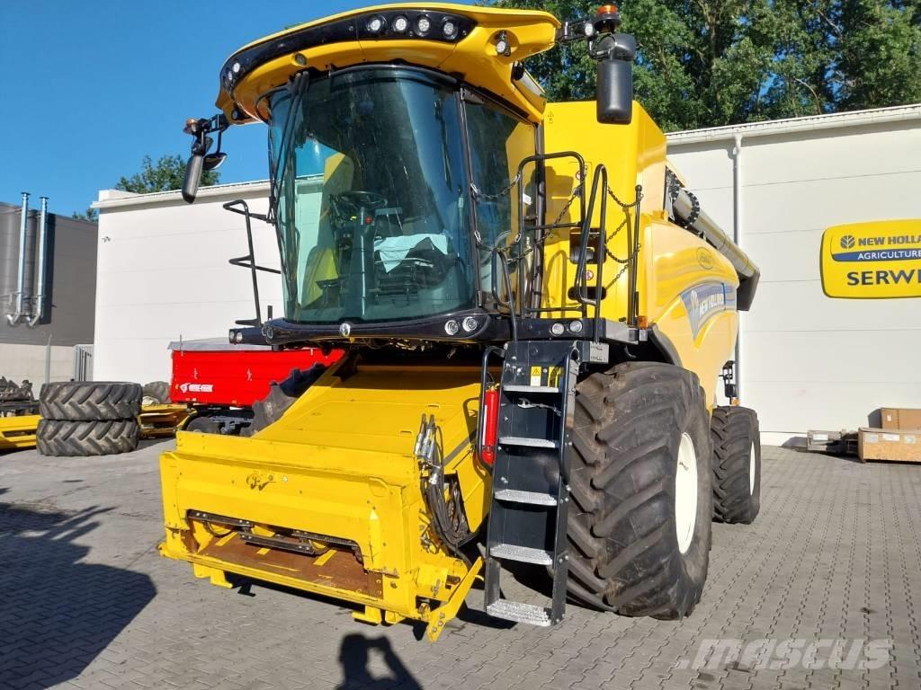 New Holland CX 8.90 Skördetröskor
